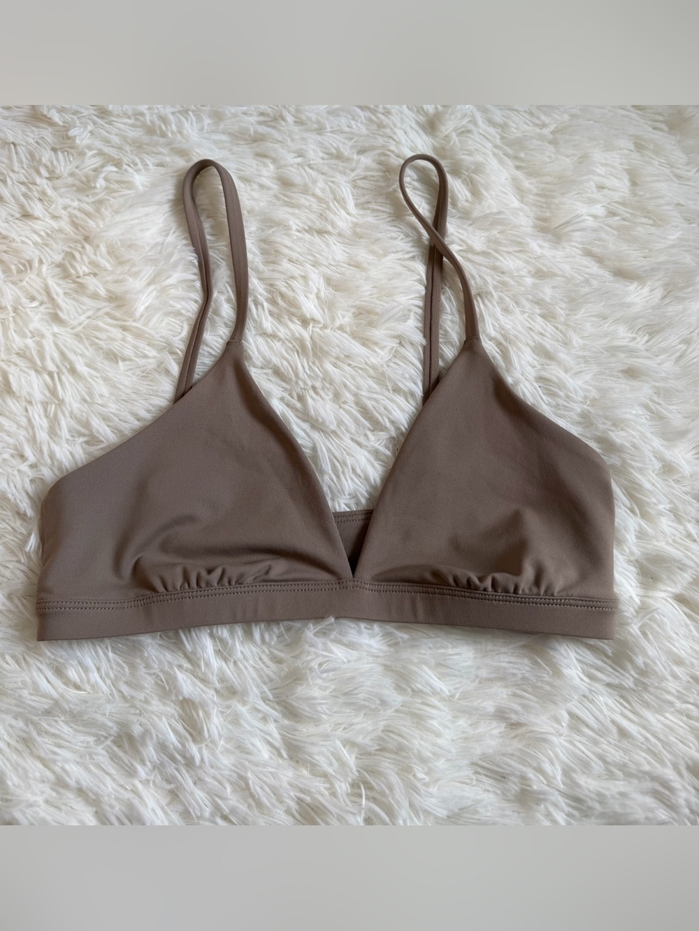 Aritzia Original Contour Amity Bralette - Picture 2 of 6